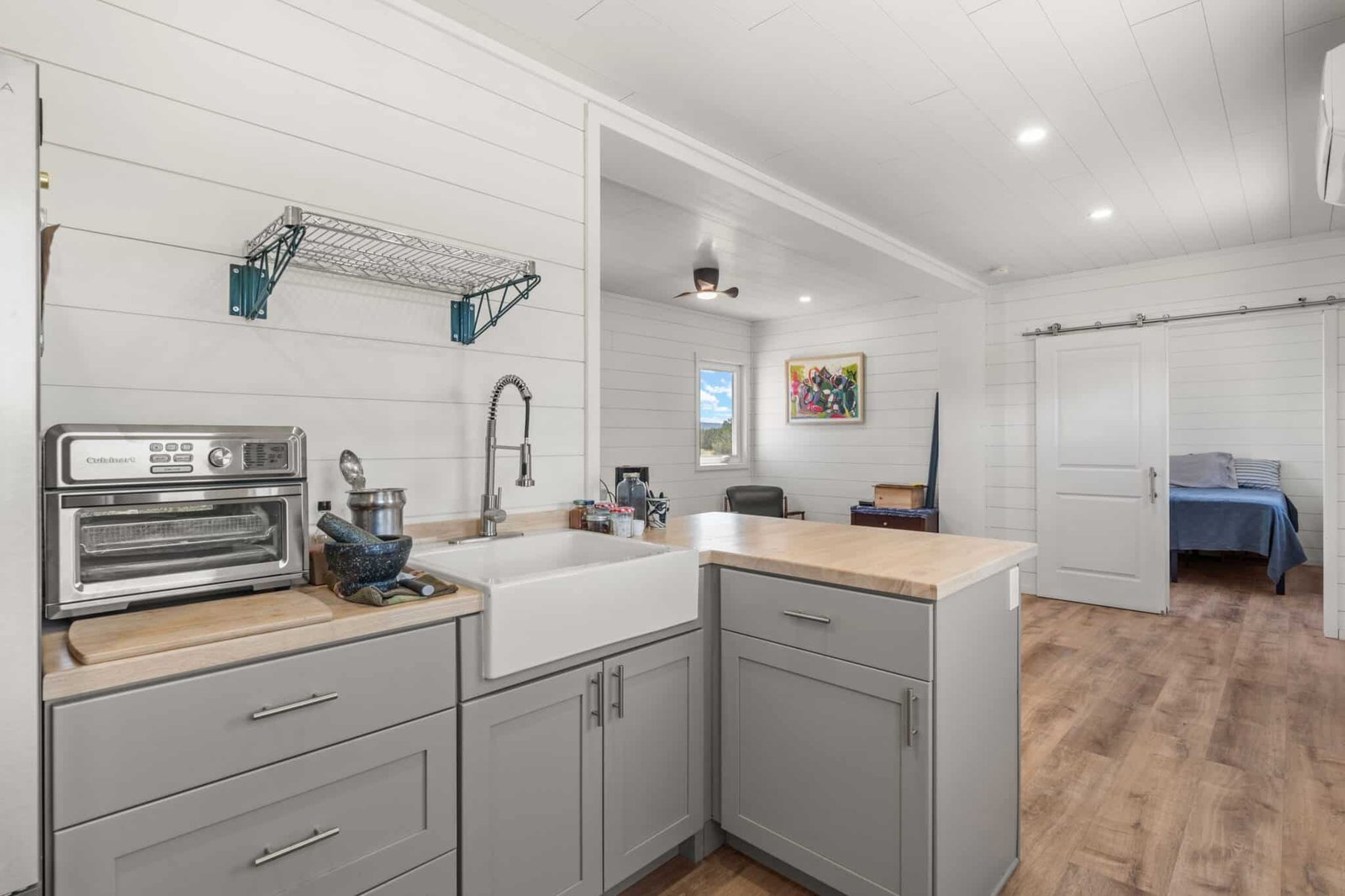 The Luke | 1 Bedroom Shipping Container Home | 40FT + 20FT Luxury Container House — 20ft — new (image 7 of 12)
