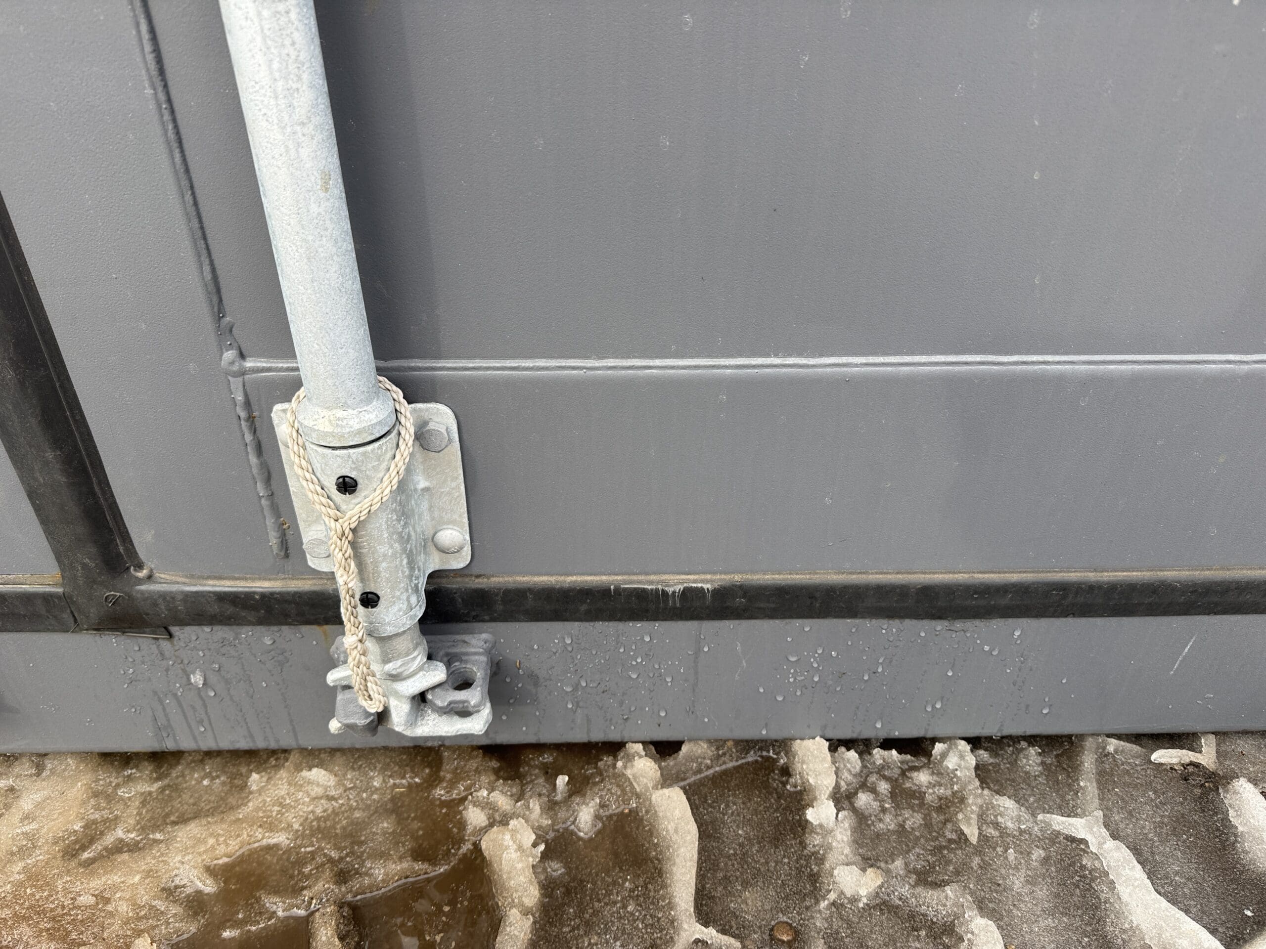 40ft New High Cube Shipping Container – Wind & Watertight – Gray — 40ft — new (image 7 of 12)
