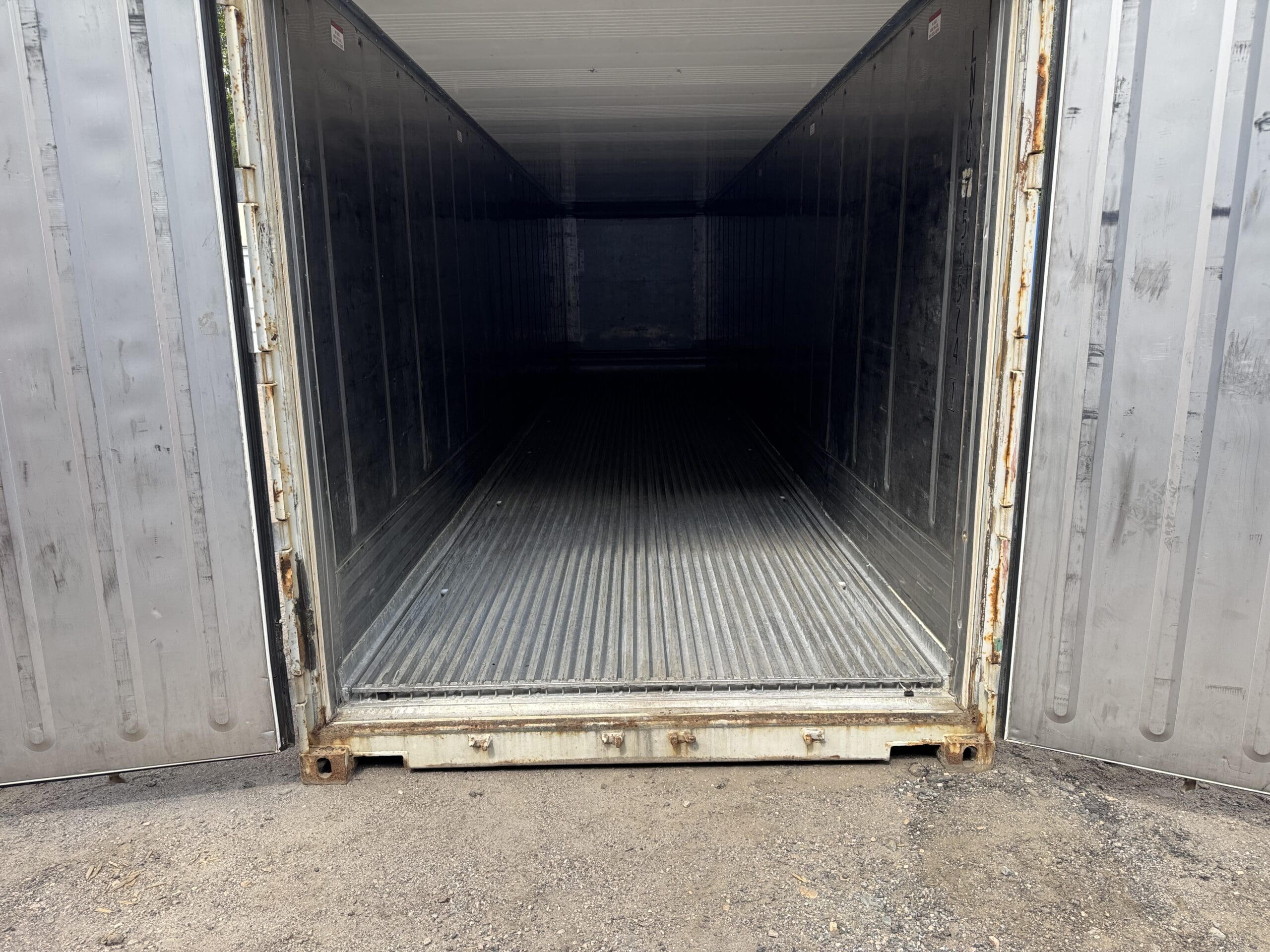 40ft As-Is High Cube Shipping Container – Wind & Watertight – White — 40ft — as_is (image 12 of 12)