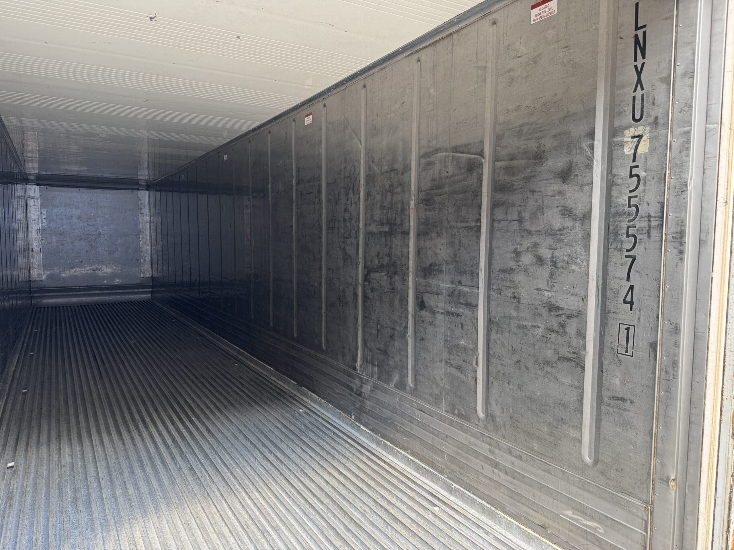 40ft As-Is High Cube Shipping Container – Wind & Watertight – White — 40ft — as_is (image 10 of 12)