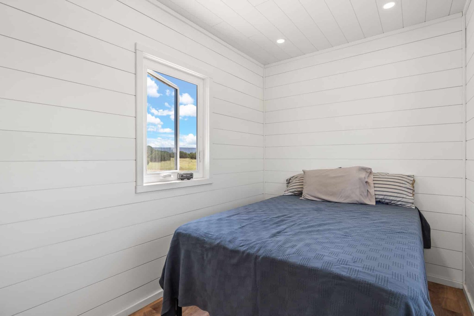 The Luke | 1 Bedroom Shipping Container Home | 40FT + 20FT Luxury Container House — 20ft — new (image 5 of 12)