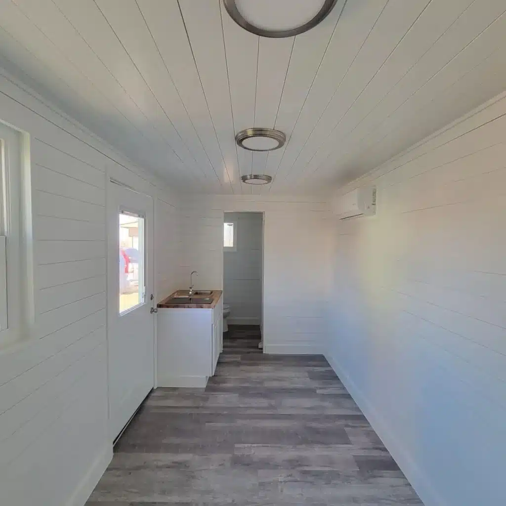 Custom 20ft Shipping Container House — 20ft — new (image 4 of 5)