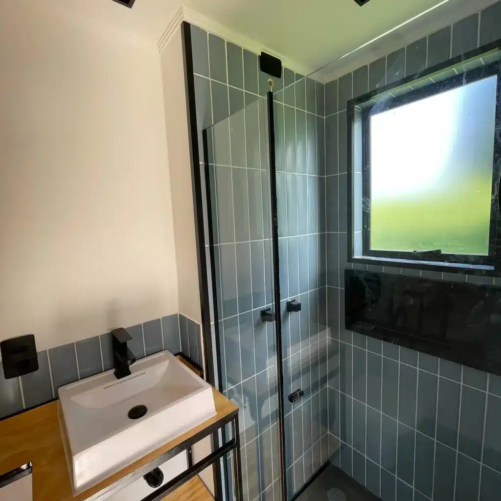 Custom 20ft Cozy Cabin Container House — 20ft — new (image 5 of 24)