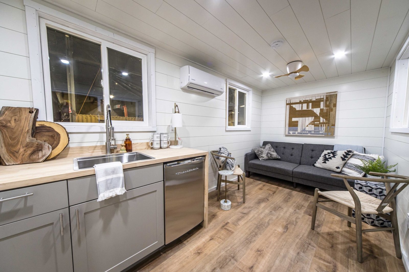 20FT Ezra Modern Container Home | Turnkey Tiny House | Portable Prefab Container Home — 20ft — new (image 4 of 17)