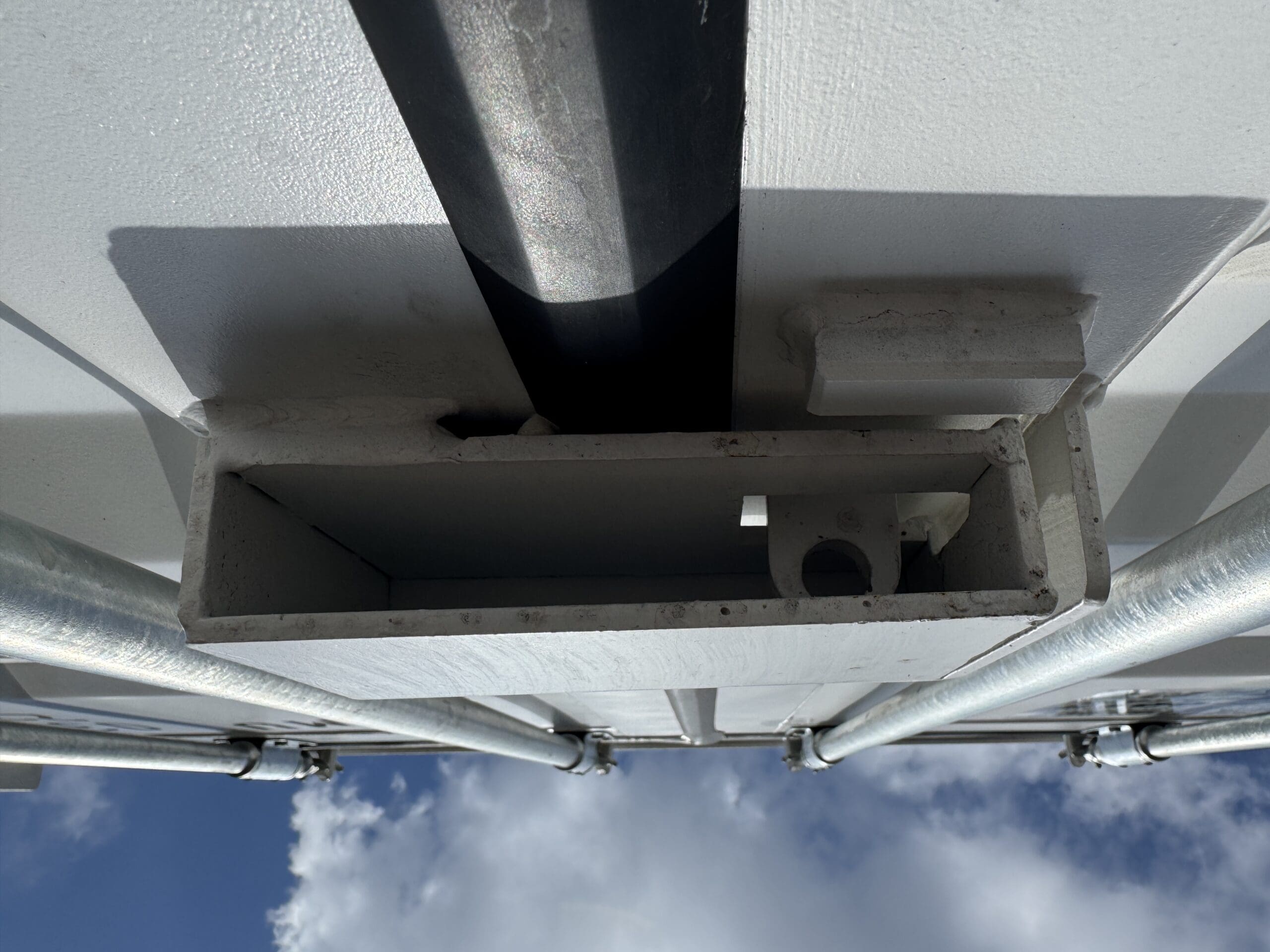 20ft New Shipping Container – Wind & Watertight – White — 20ft — new (image 6 of 12)