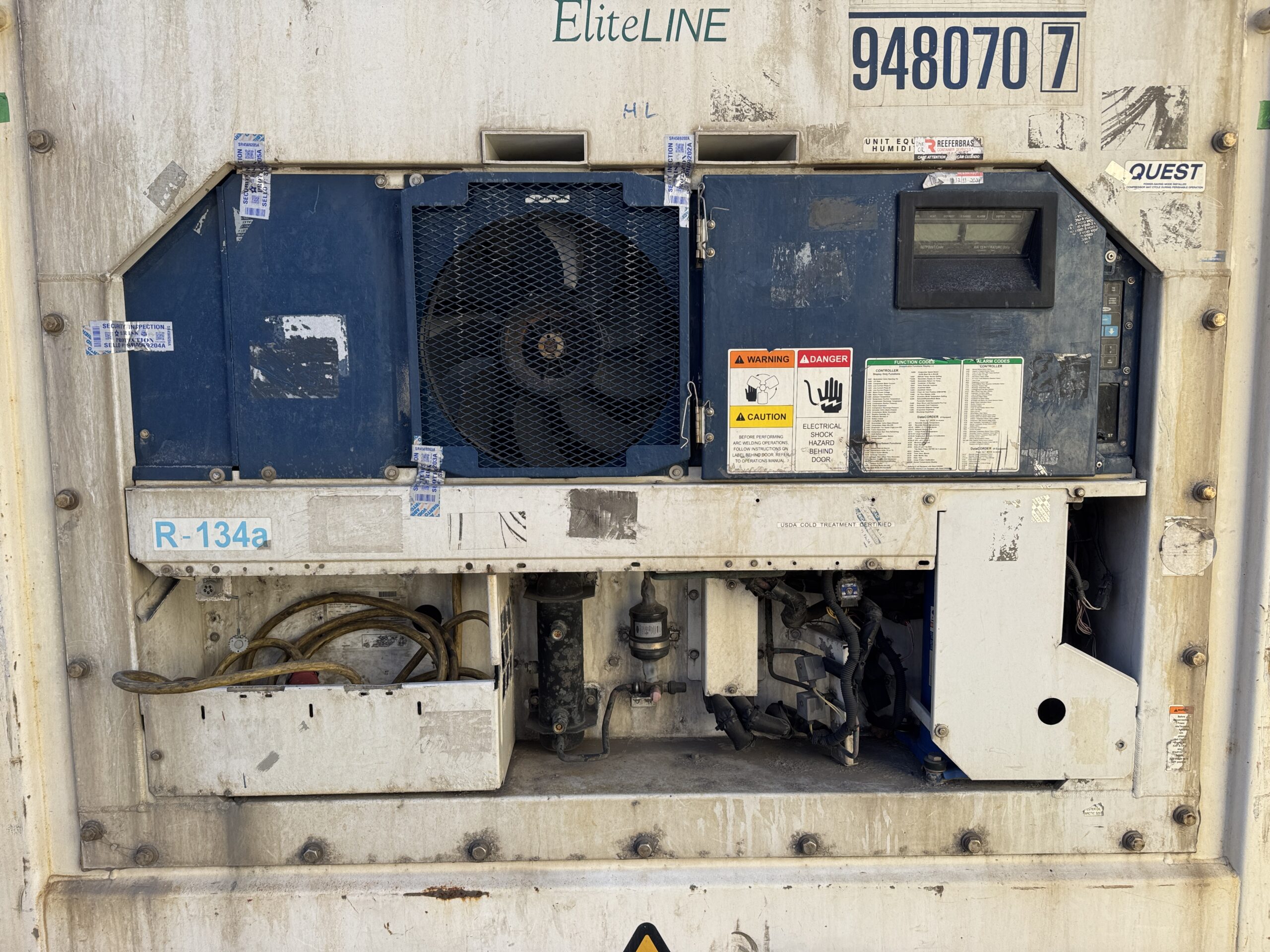 40ft As-Is High Cube Shipping Container – Wind & Watertight – White — 40ft — as_is (image 10 of 12)