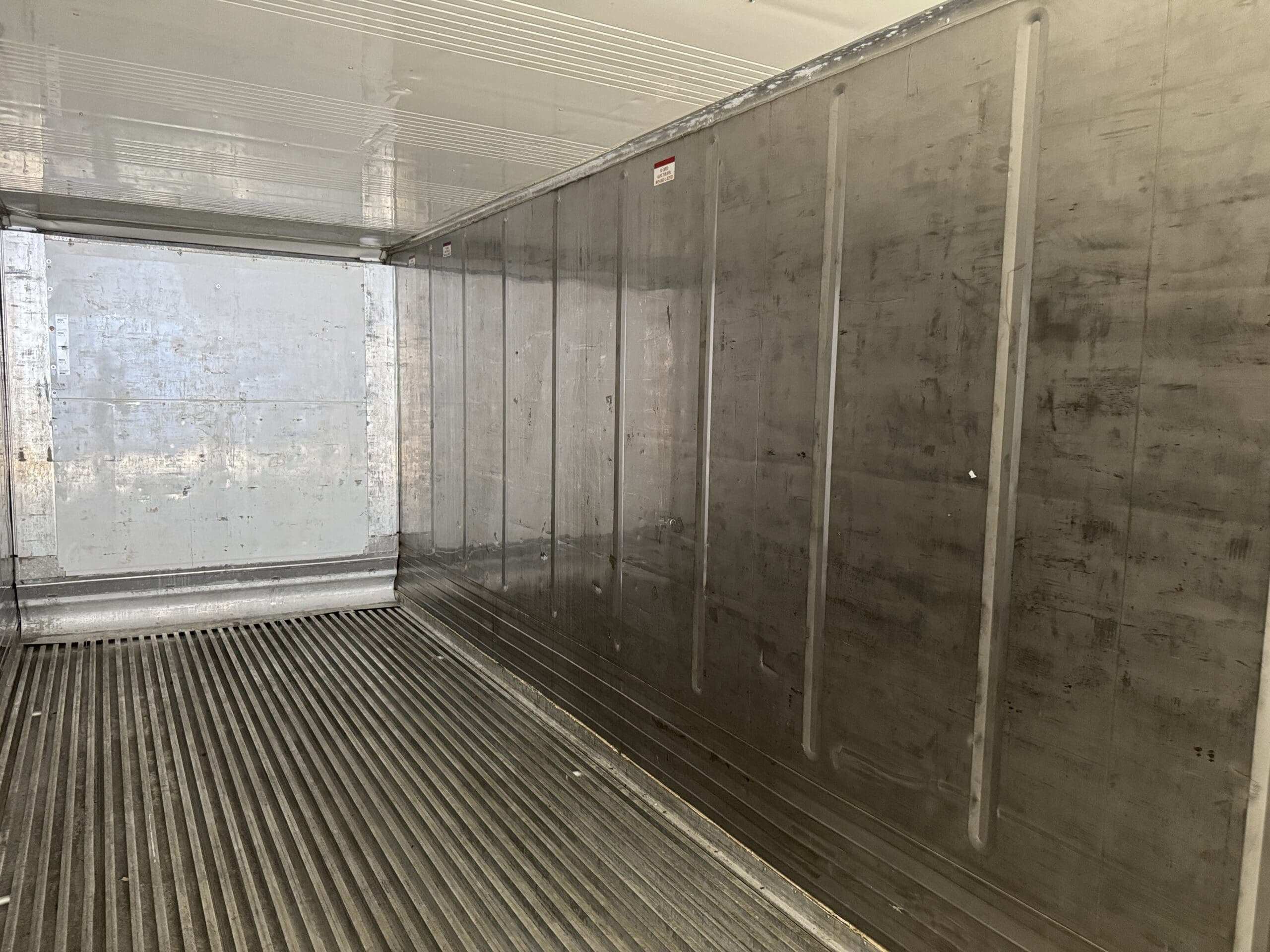 40ft As-Is High Cube Shipping Container – Wind & Watertight – White — 40ft — as_is (image 6 of 12)
