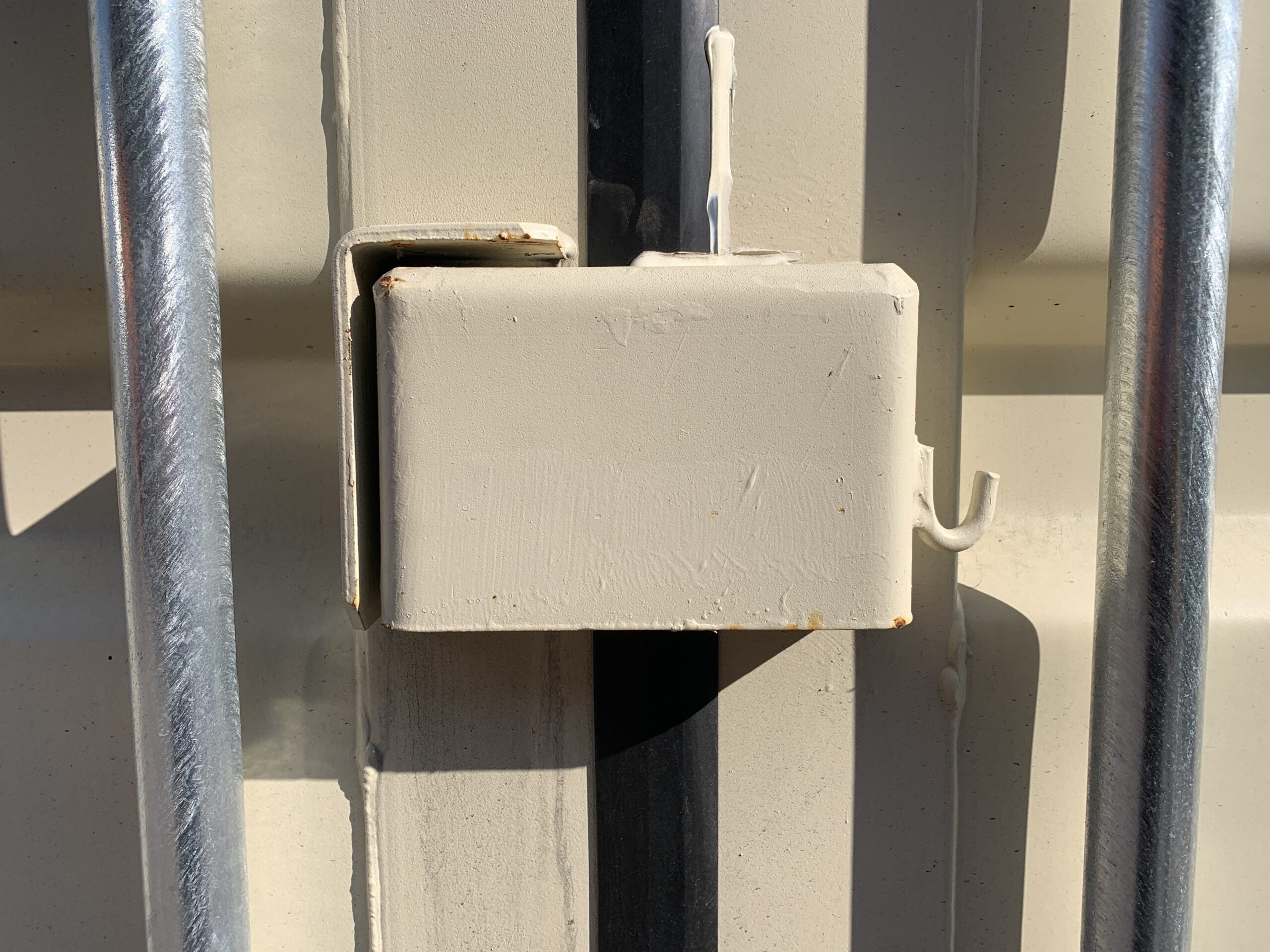40ft New High Cube Shipping Container – Wind & Watertight – Beige — 40ft — new (image 5 of 12)