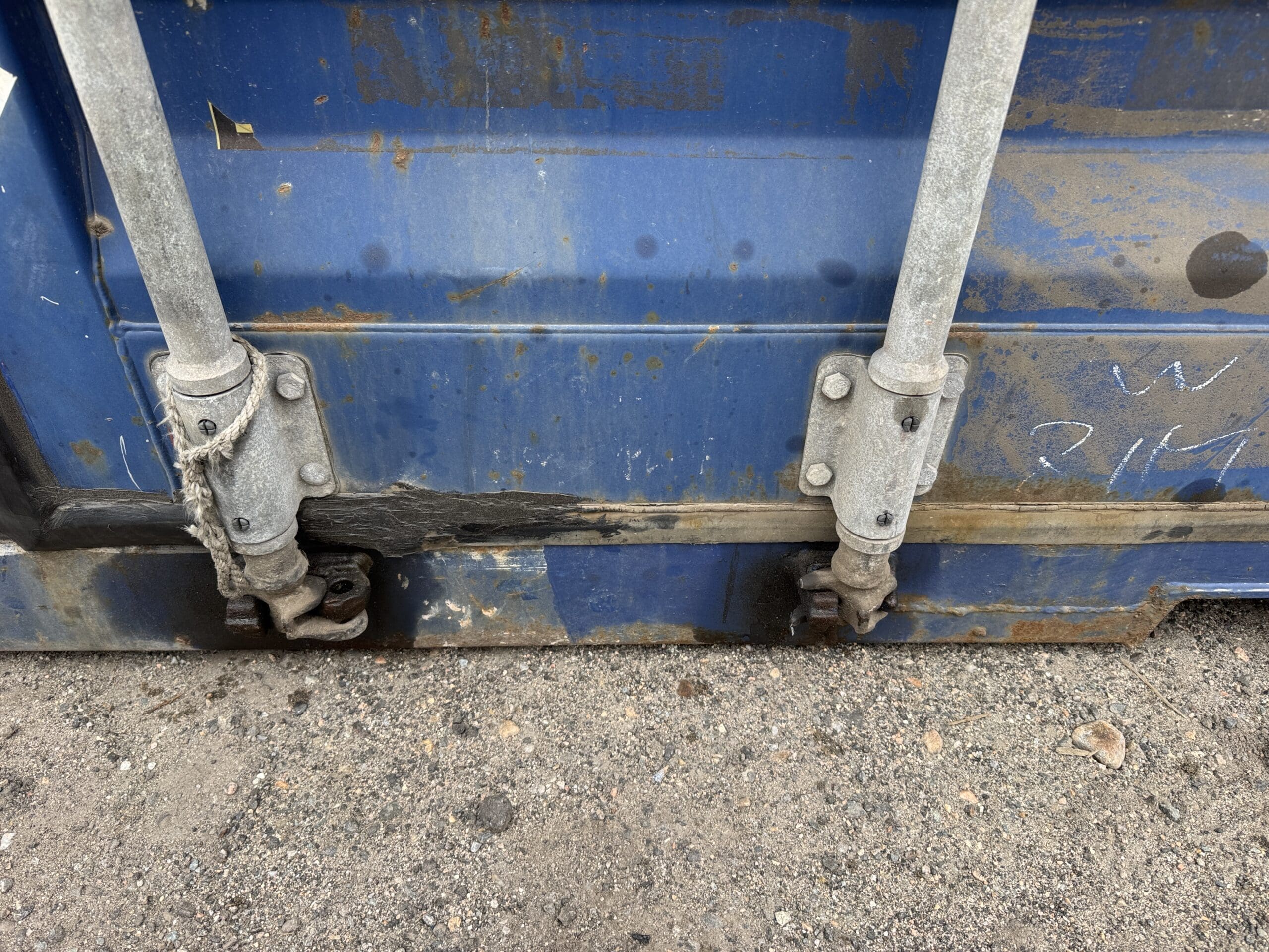 20ft Used Shipping Container – Wind & Watertight – Blue — 20ft — used (image 6 of 12)