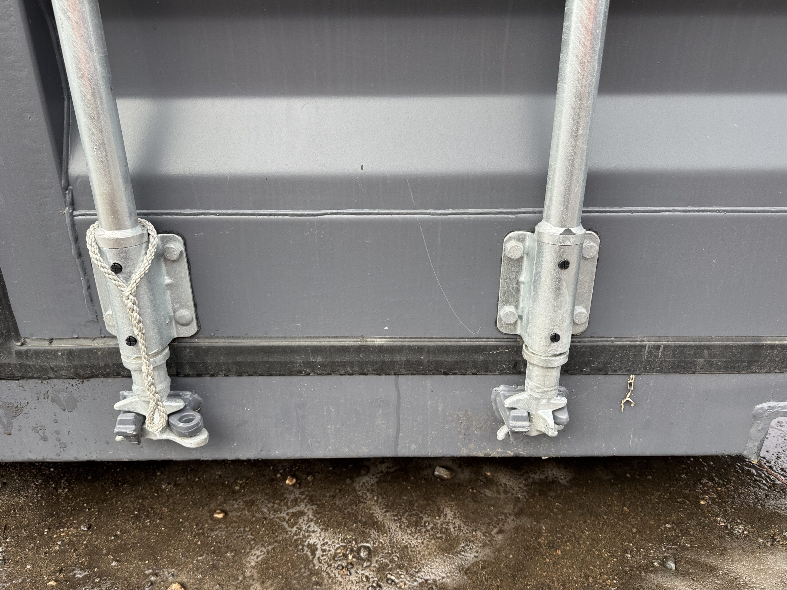 40ft New High Cube Shipping Container – Wind & Watertight – Dk Gray — 40ft — new (image 7 of 12)