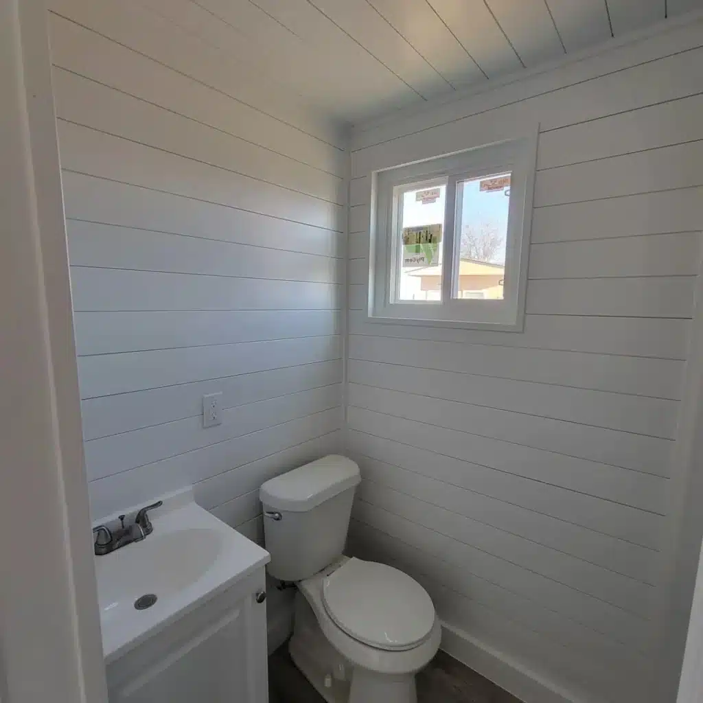 Custom 20ft Shipping Container House — 20ft — new (image 5 of 5)