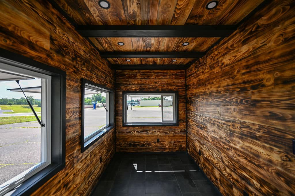 20ft Portable Shipping Container Bar | Commercial Pop-Up Bar Container — 20ft — new (image 9 of 11)