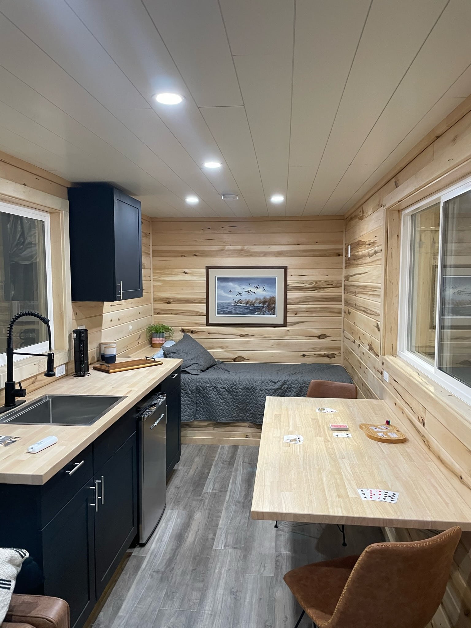 20FT Jack Hunting Container Cabin | Off-Grid Container Home with Kitchen & Rooftop Deck — 20ft — new (image 3 of 17)
