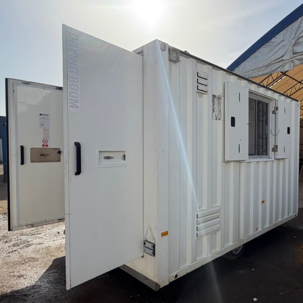 BOSS CABIN | Towable Mobile Welfare | Toilet, Canteen & Drying Room | Self Contained | Building Site | Reduced | No 1770