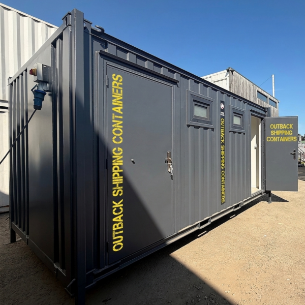16 x 9 ft — 2 + 2 Toilet Block — Premium/Bespoke Ladies & Gents Toilets — No 1709