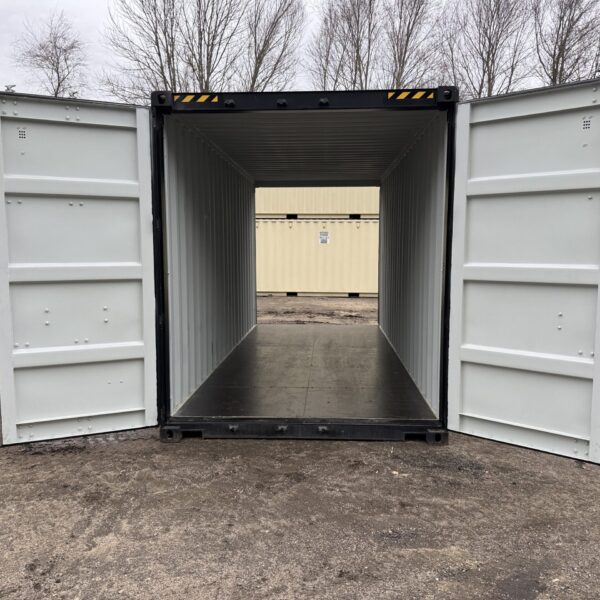 20ft New High Cube Shipping Container – Wind & Watertight – Black – Unit OBSU740111-0