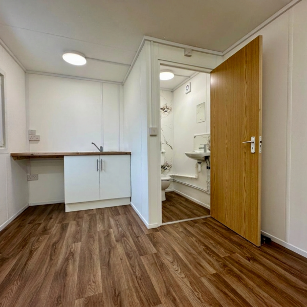32x10ft — Custom Cabin — Canteen / Office — WC/Wash Room — Kitchenette — No 1533