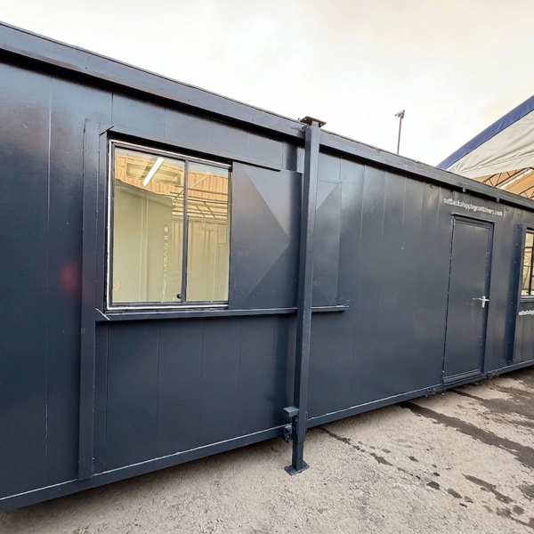 32x10ft – 2+1 Toilet Facility – Twin Shower – Changing Room – 50/50 Split